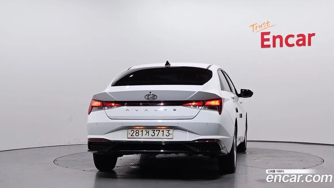 Hyundai AVANTE — фото 4