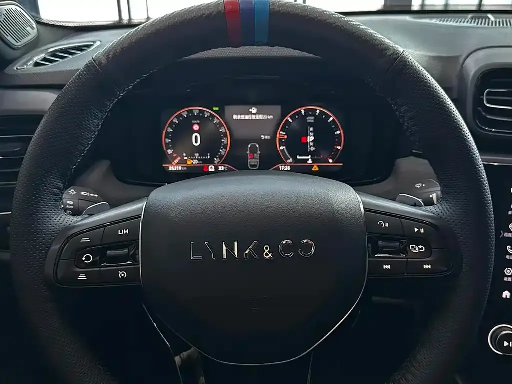 Lynk & Co 03 2021 из CN, фото 9