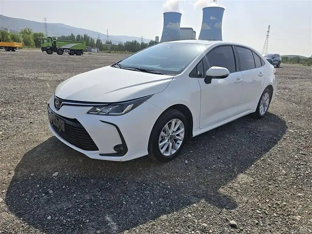 Toyota Corolla 2023 из CN, фото 2