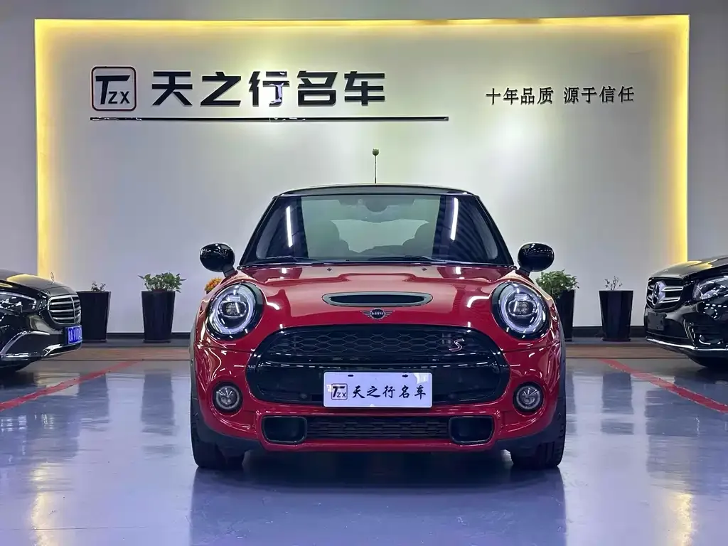 MINI Cooper (3-door) 2021 из CN, фото 2