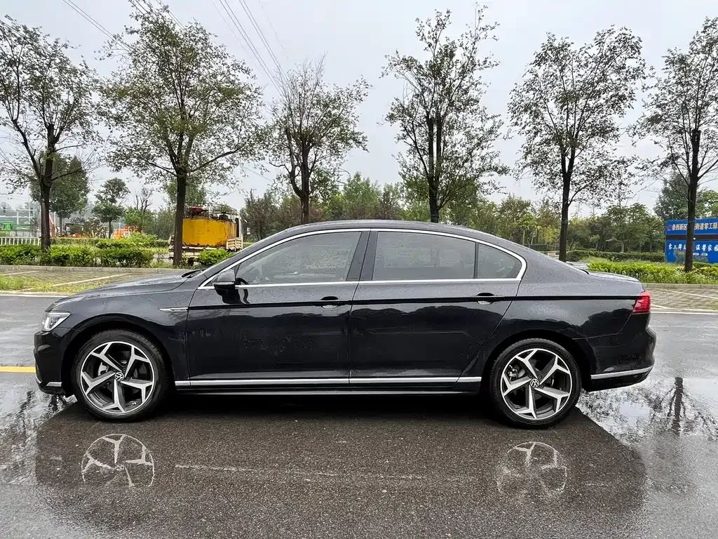 Volkswagen Magotan 2024 из CN, фото 4