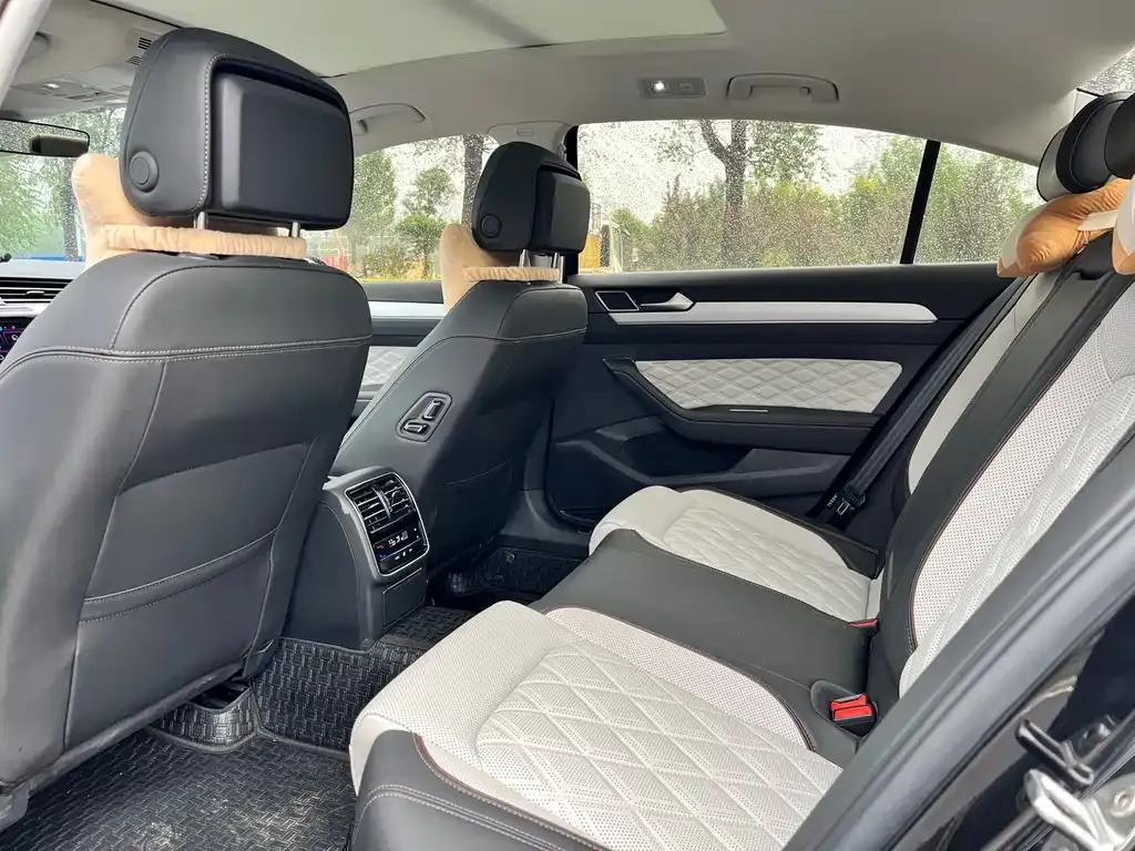 Volkswagen Magotan 2024 из CN, фото 9