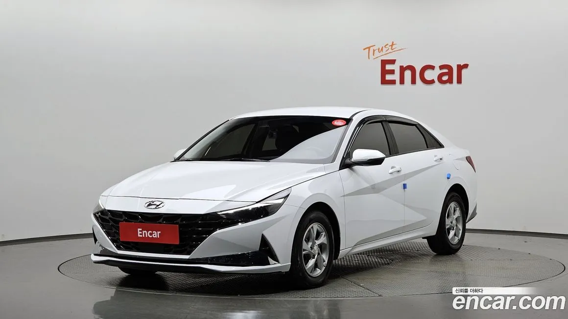 Hyundai AVANTE — фото 1