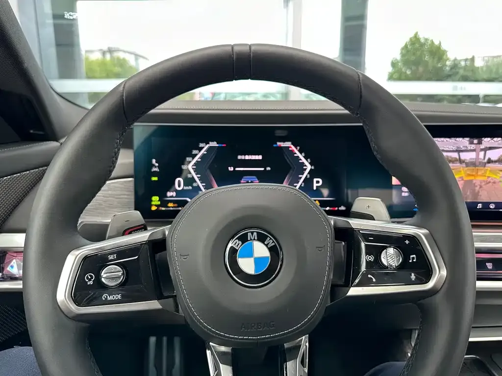 BMW 7 Series 2025 из CN, фото 8