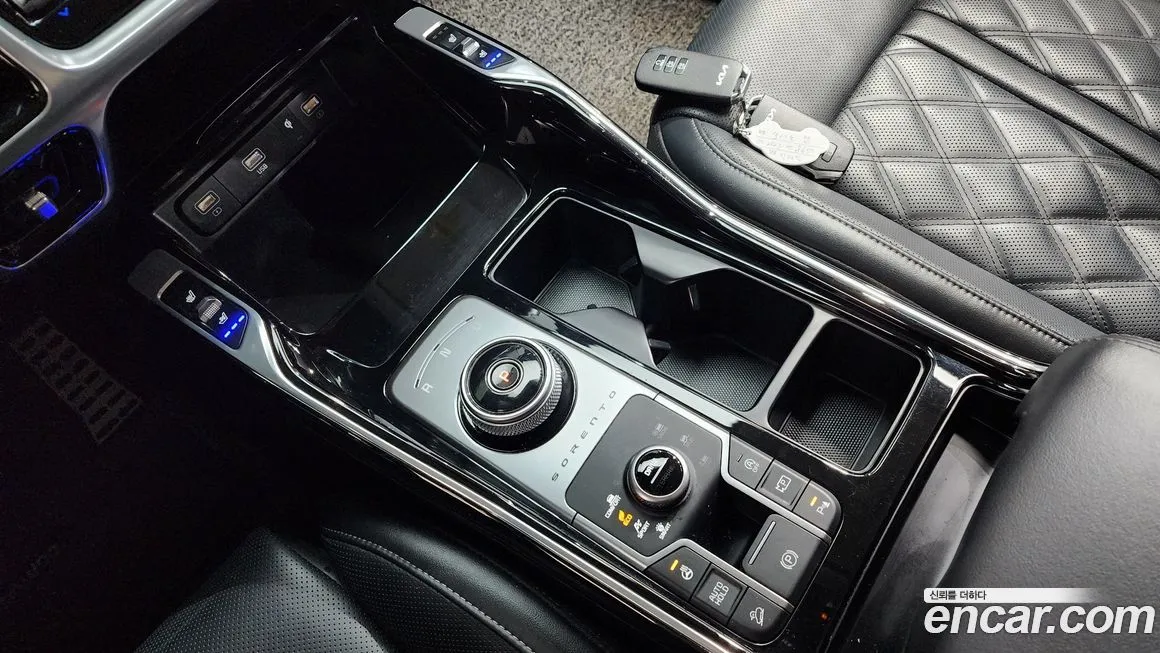Kia Sorento — фото 9