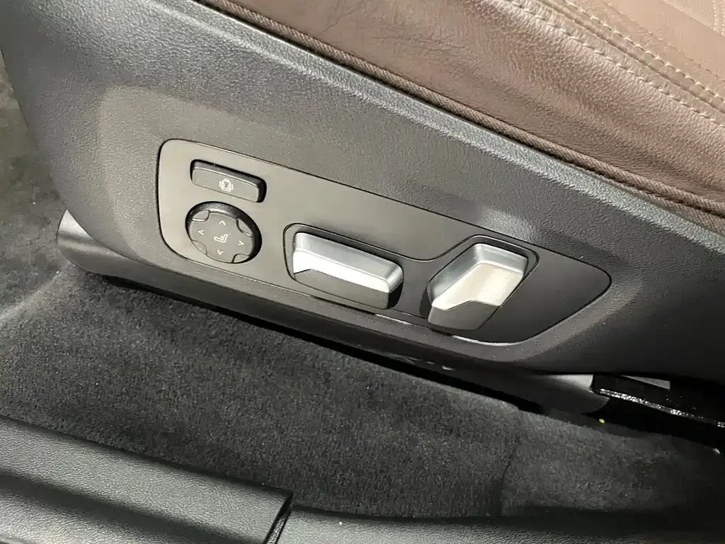 BMW X3 — фото 10