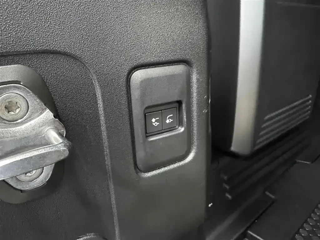 Land Rover Defender 2022 из CN, фото 7