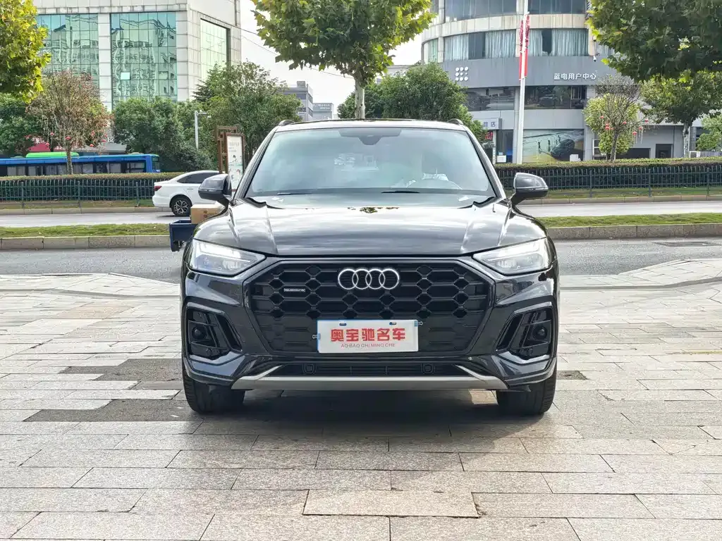 Audi Q5L 2023 из CN, фото 2