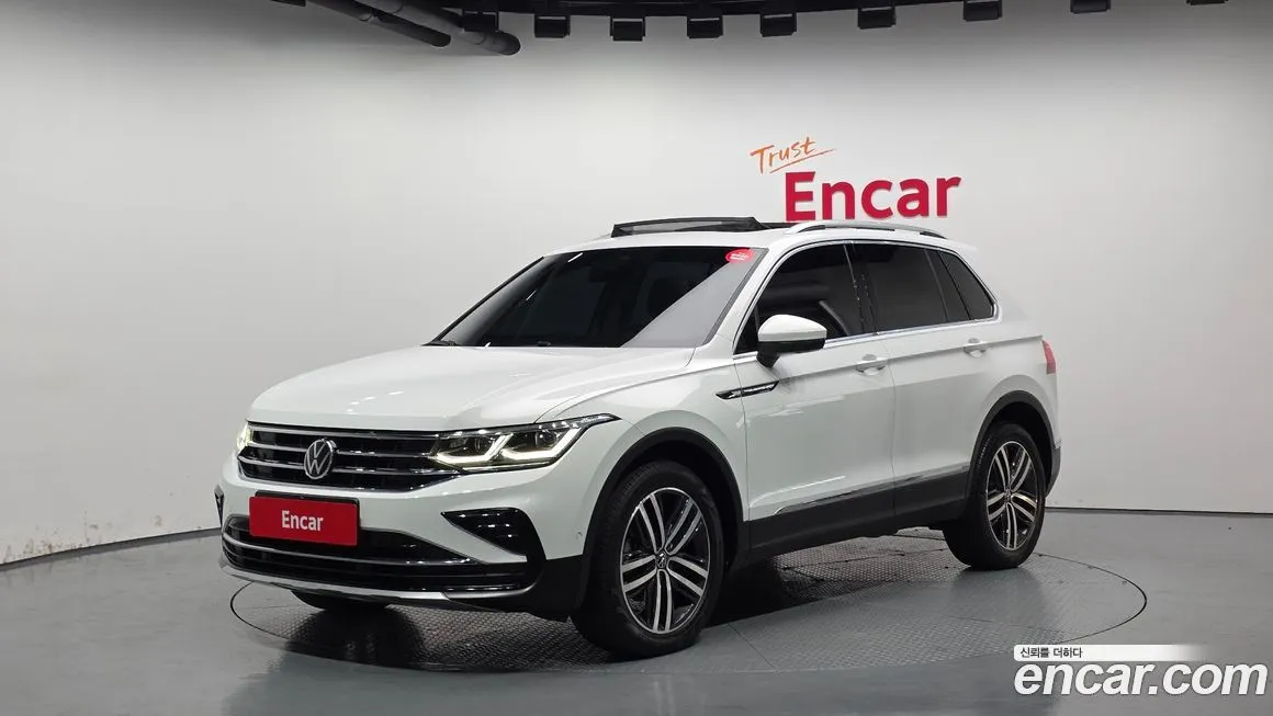 Volkswagen Tiguan — фото 1