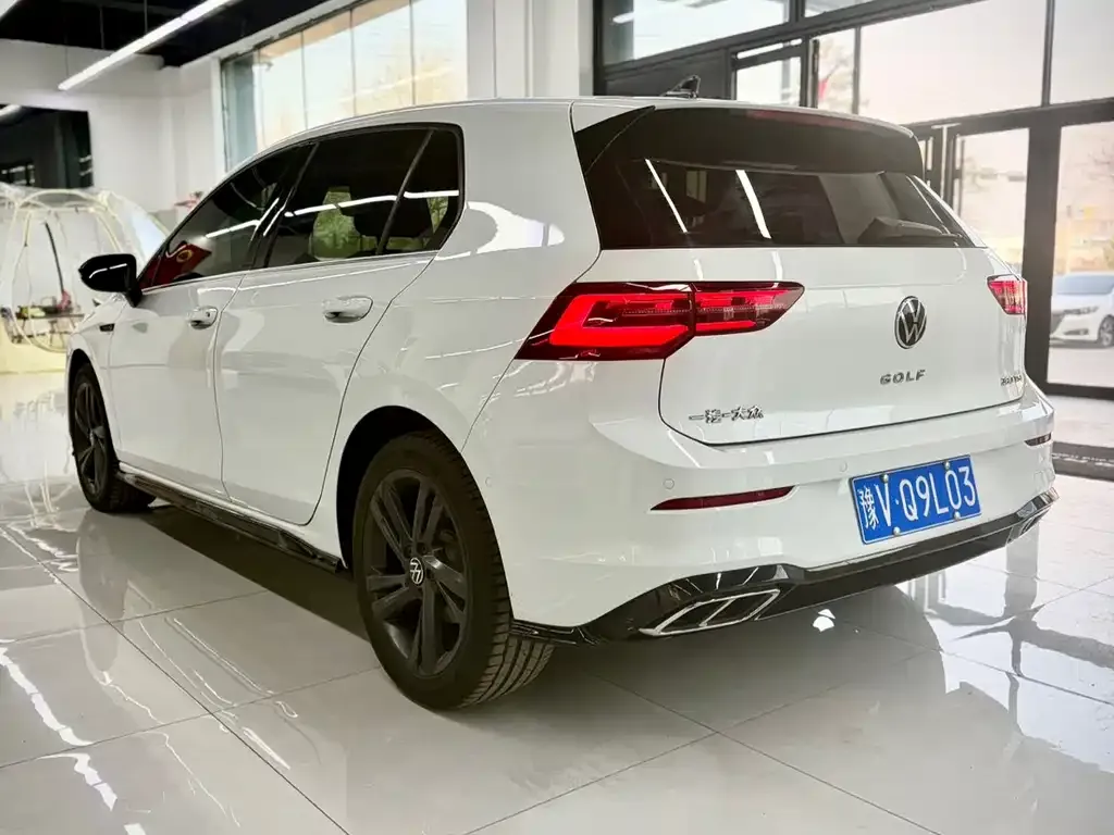 Volkswagen Golf 2022 из CN, фото 4