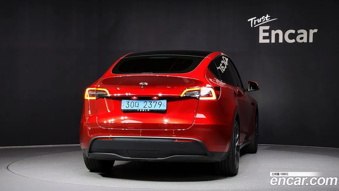 Tesla Model Y — фото 4