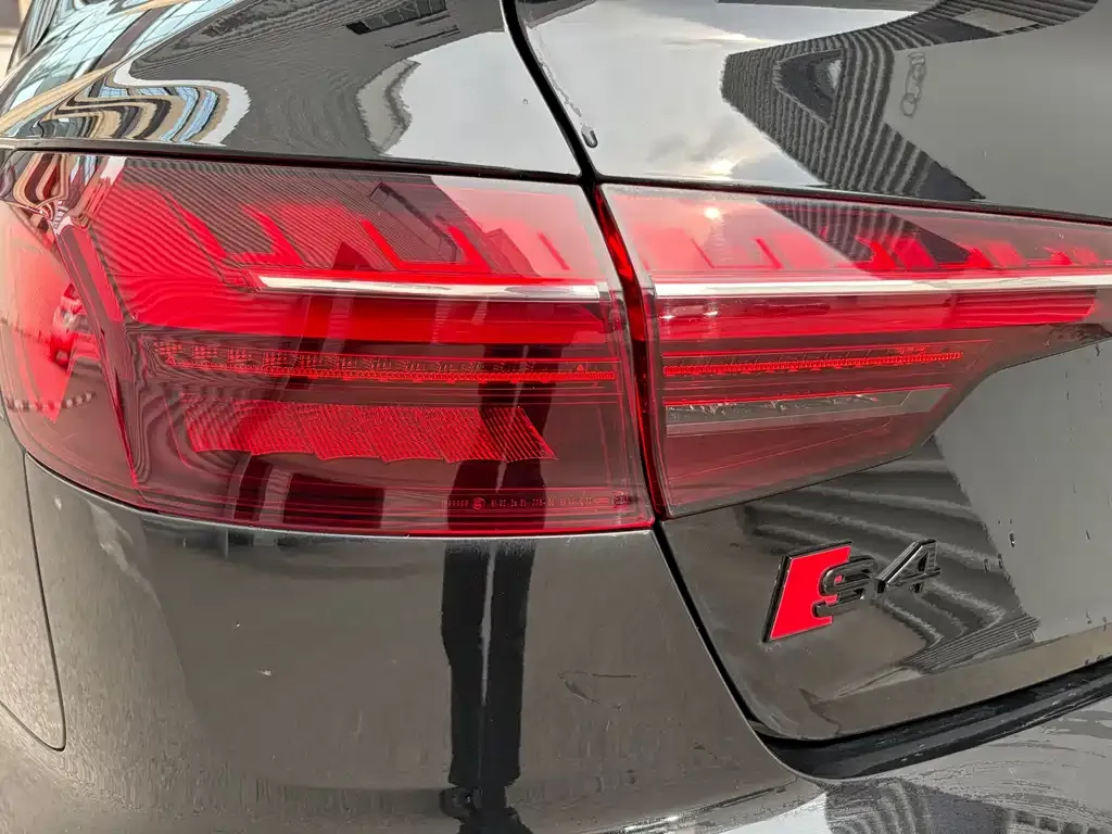 Audi S4 — фото 10