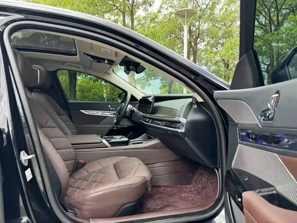 BMW 7 Series 2024 из CN, фото 5