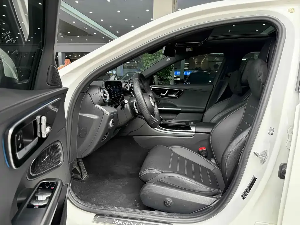 Mercedes-Benz C-Class 2023 из CN, фото 4