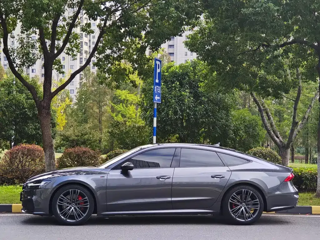 Audi A7 2023 из CN, фото 3