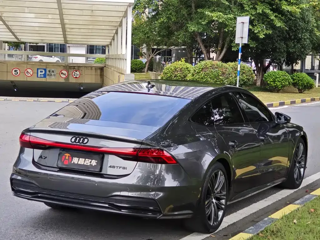 Audi A7 2023 из CN, фото 6