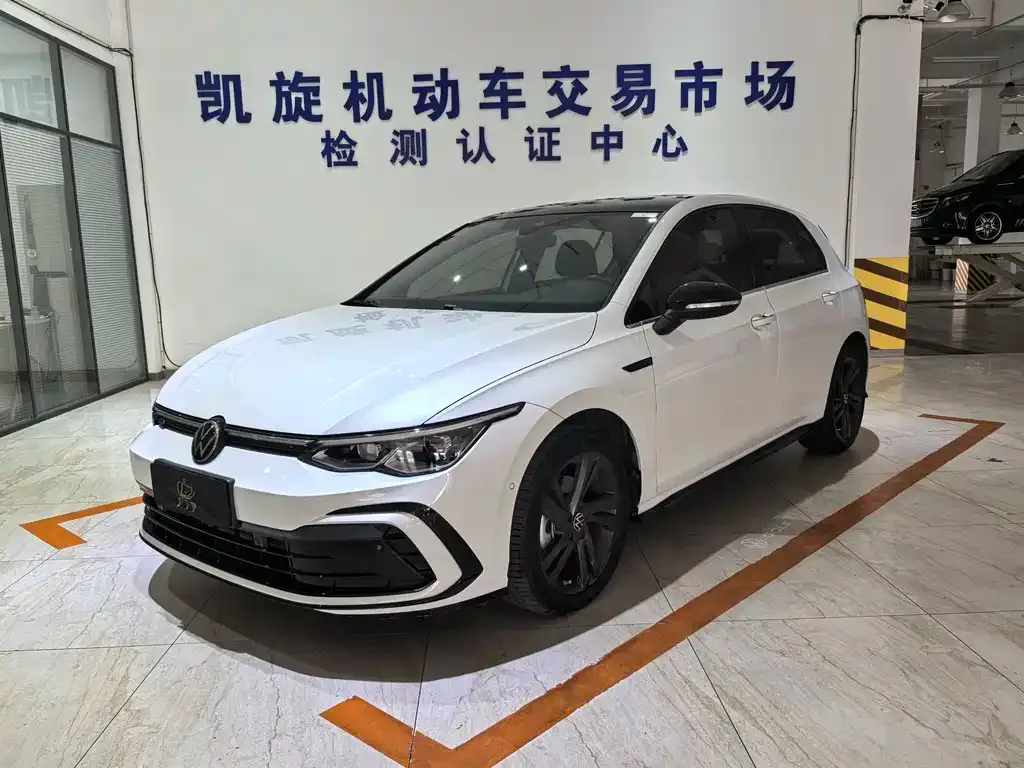 Volkswagen Golf 2022 из CN, фото 1
