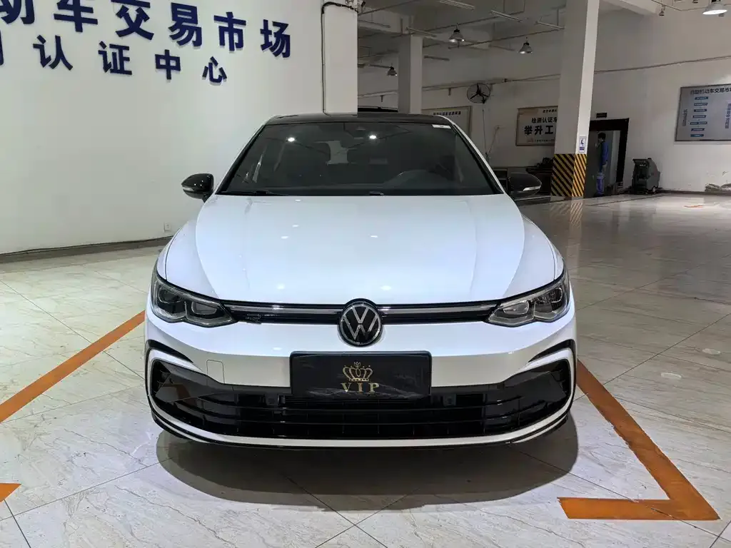 Volkswagen Golf 2022 из CN, фото 2
