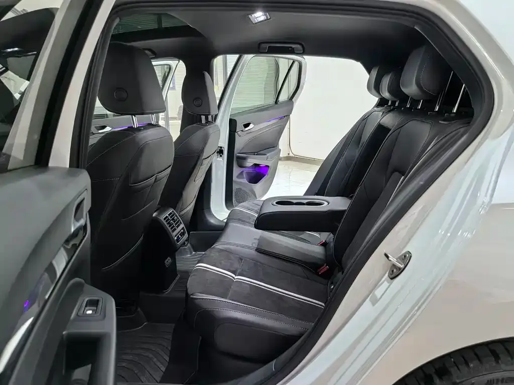 Volkswagen Golf 2022 из CN, фото 9