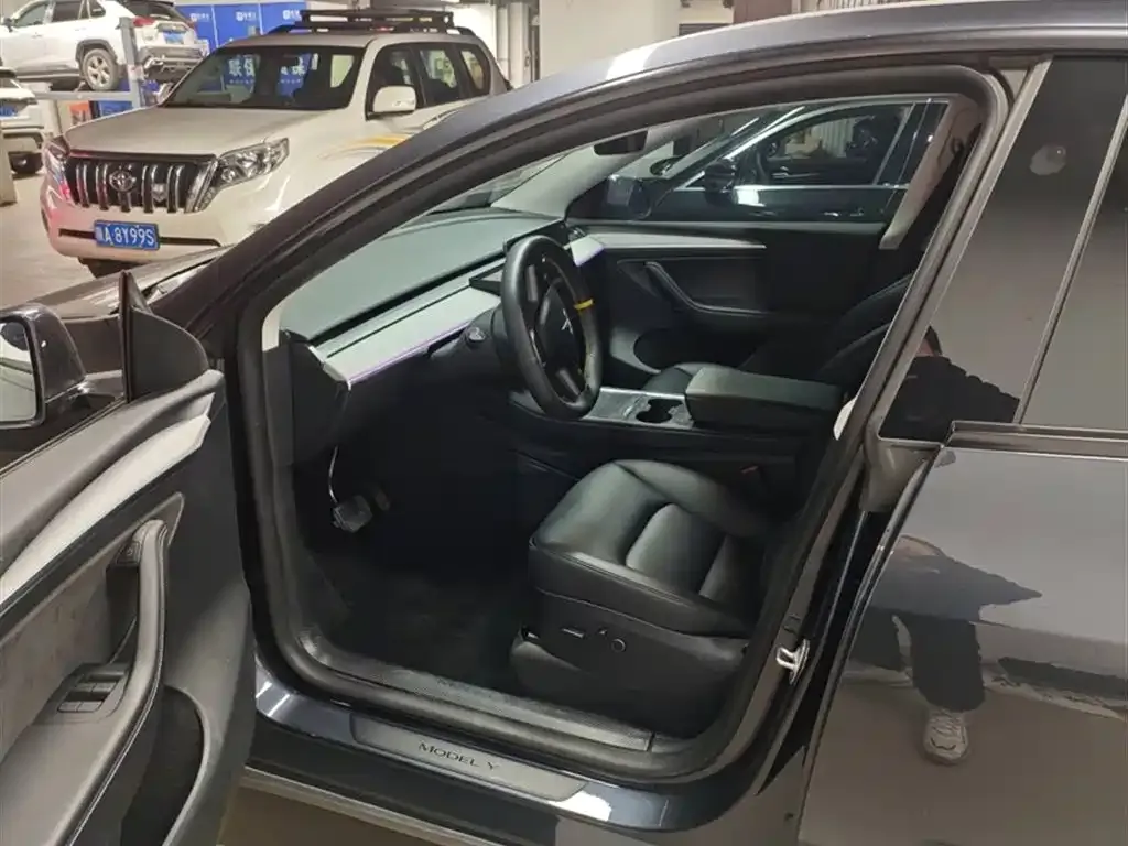 Tesla Model Y 2024 из CN, фото 9