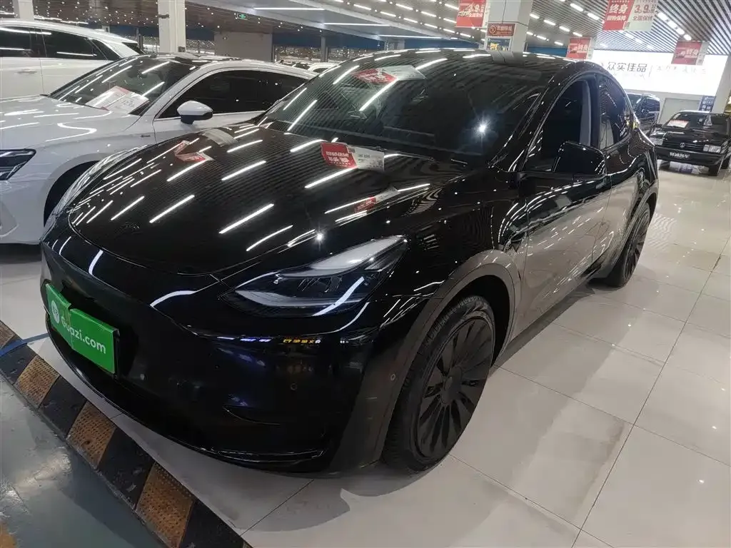 Tesla Model Y 2023 из CN, фото 1