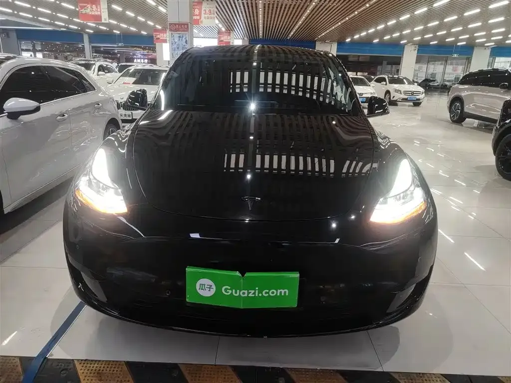 Tesla Model Y 2023 из CN, фото 3