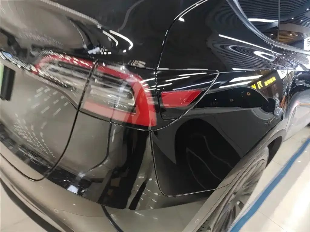 Tesla Model Y 2023 из CN, фото 8
