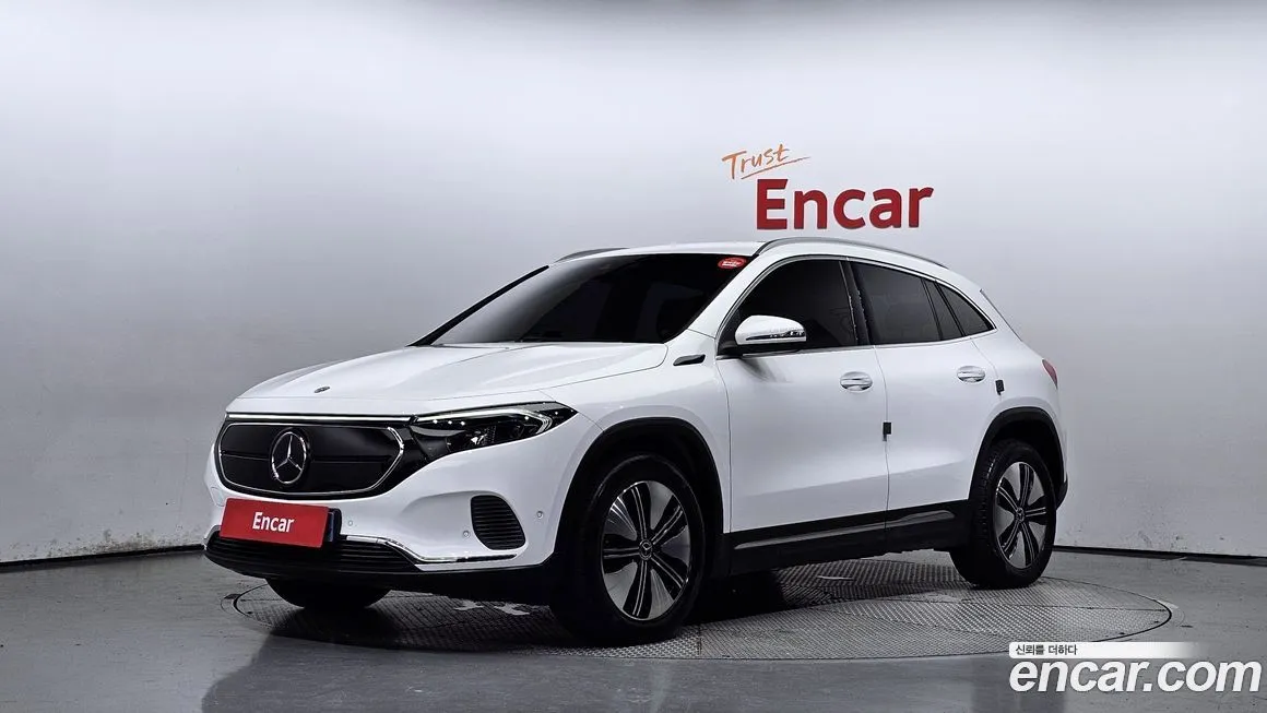 Mercedes-Benz EQA — фото 1