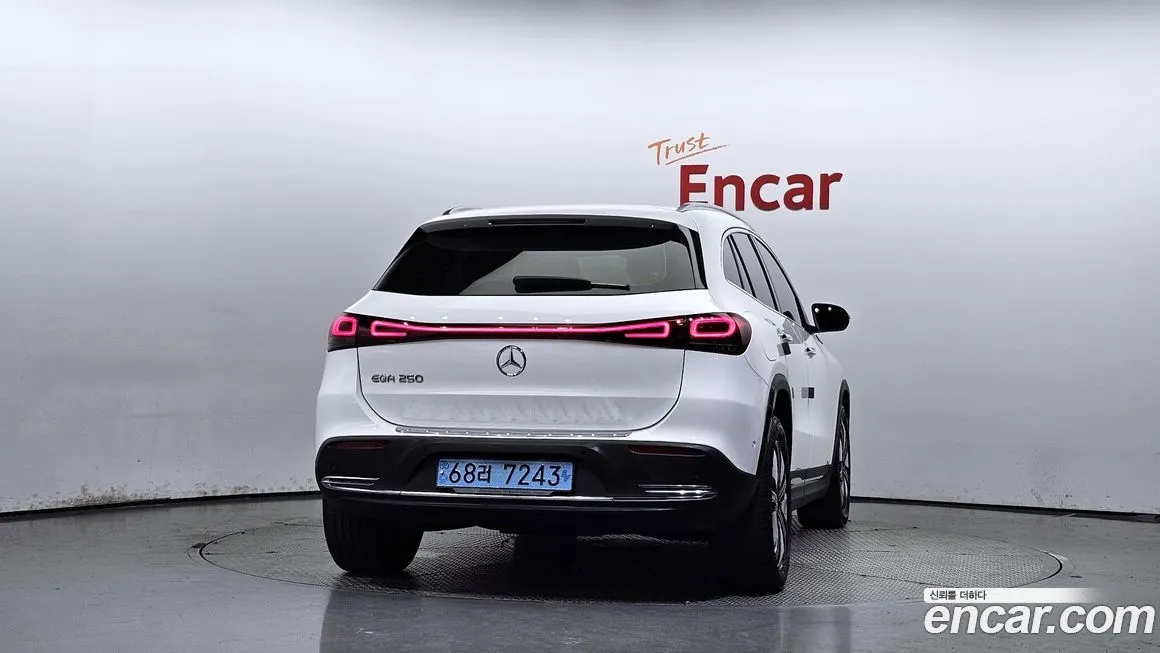 Mercedes-Benz EQA — фото 4