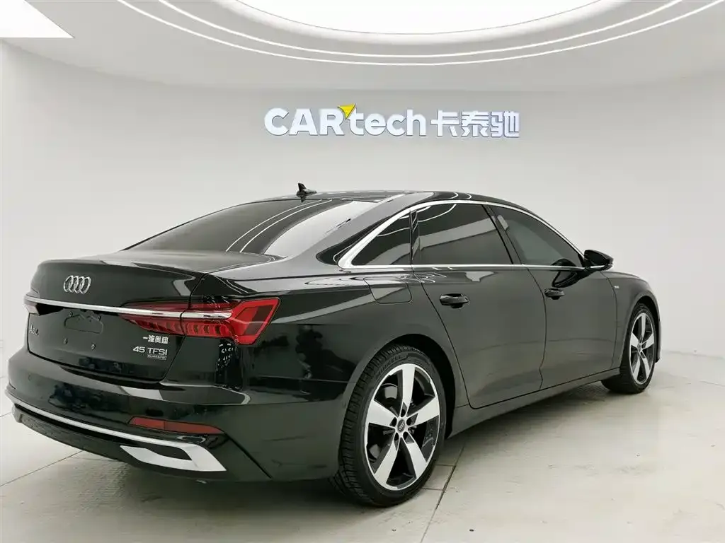 Audi A6L 2022 из CN, фото 8