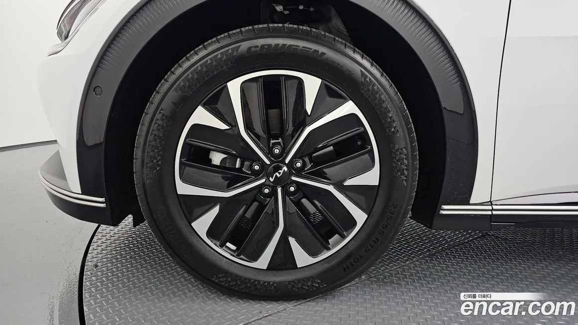 Kia EV6 — фото 5