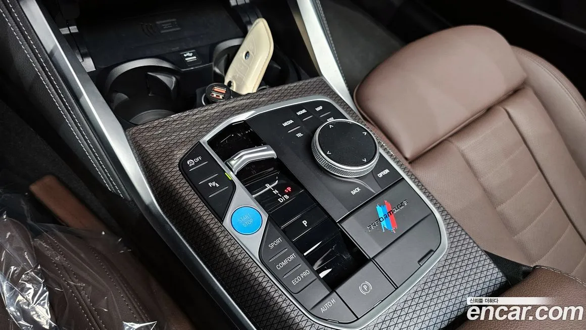 BMW i4 — фото 9