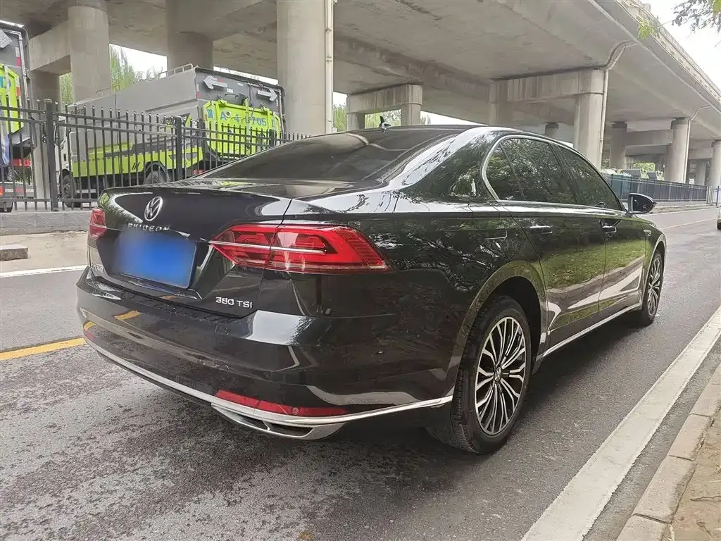 Volkswagen Phideon 2022 из CN, фото 10