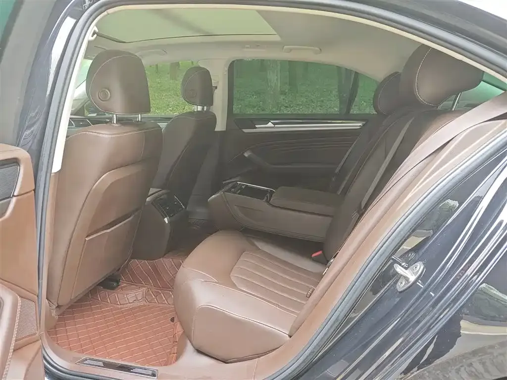 Volkswagen Phideon 2022 из CN, фото 2