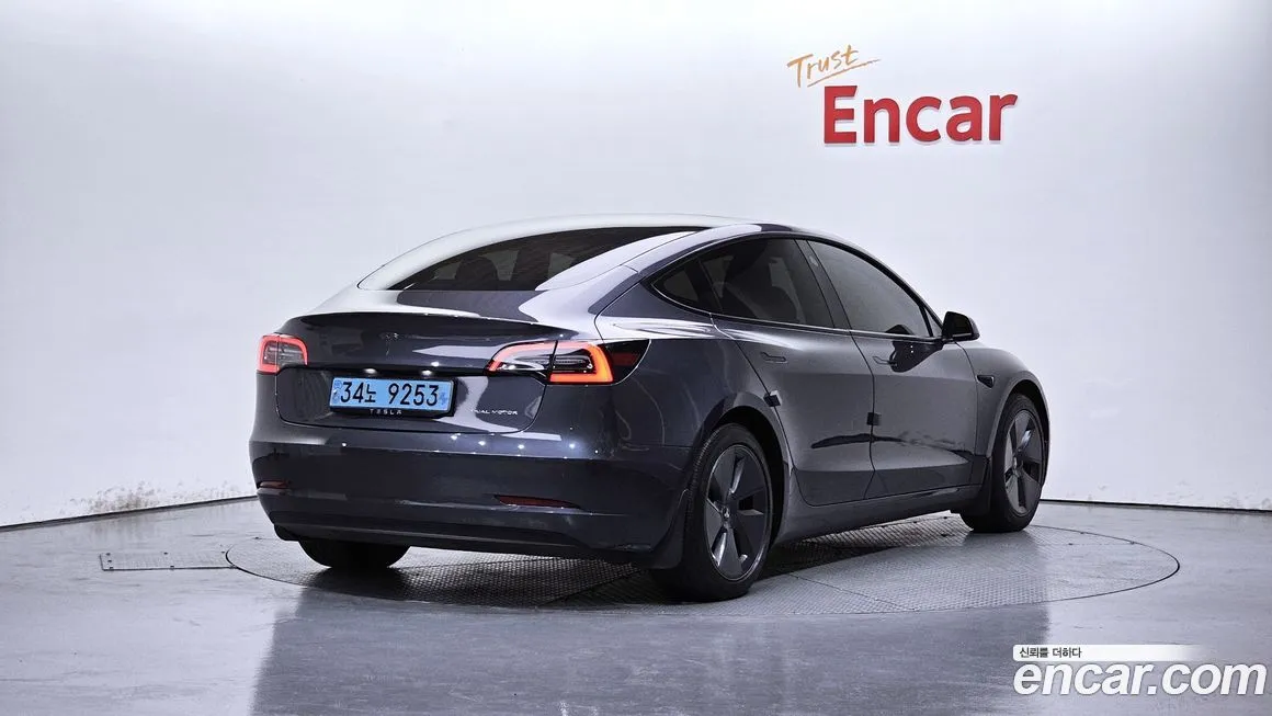 Tesla Model 3 2021 из KR, фото 2