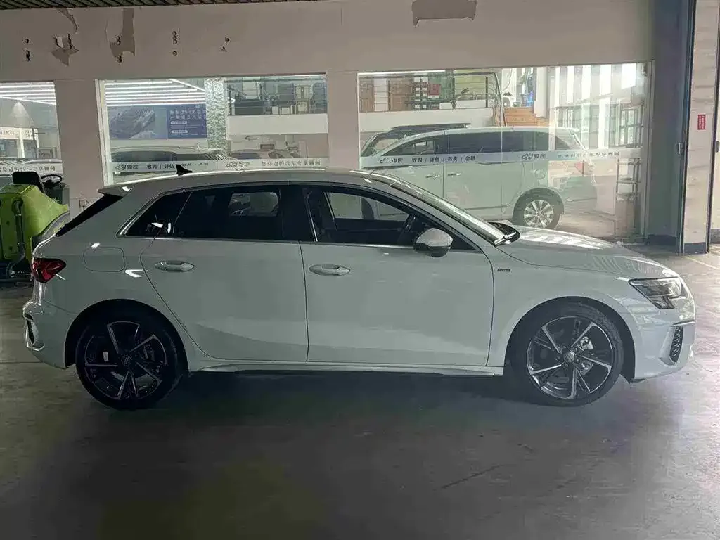 Audi A3 2022 из CN, фото 4