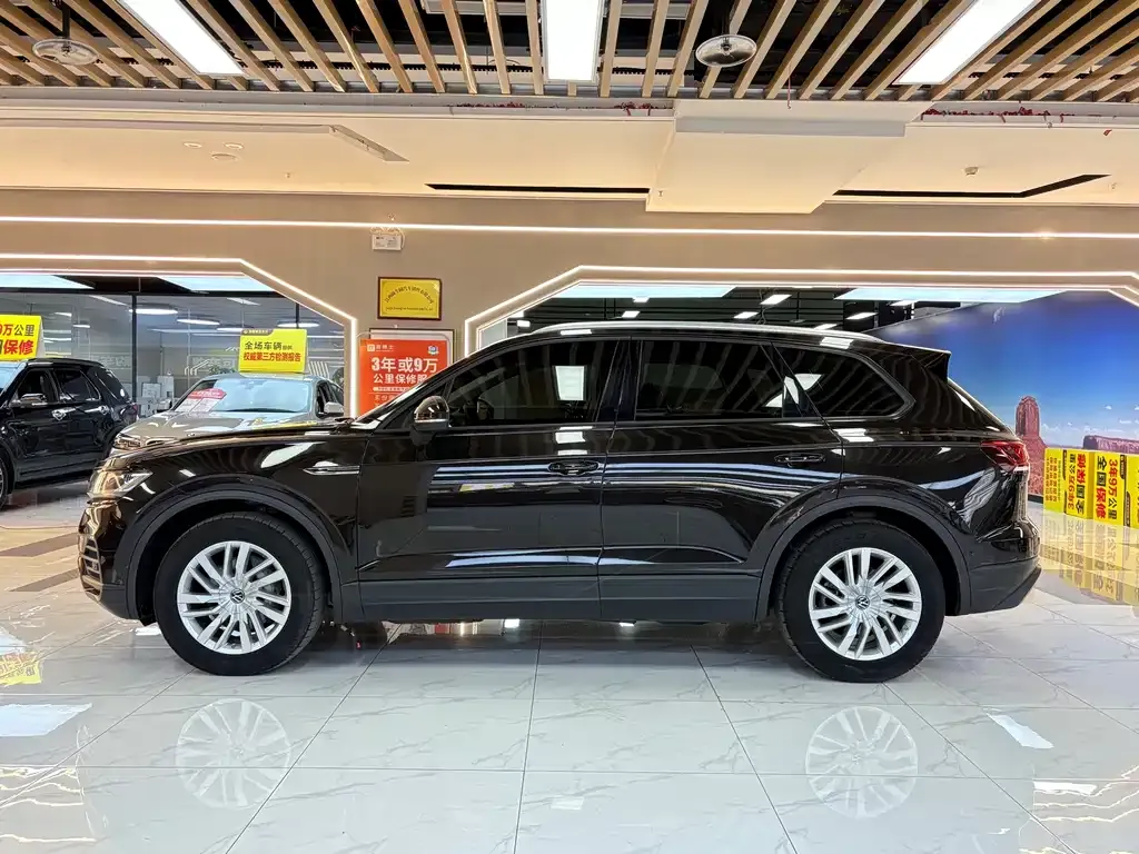 Volkswagen Touareg — фото 2