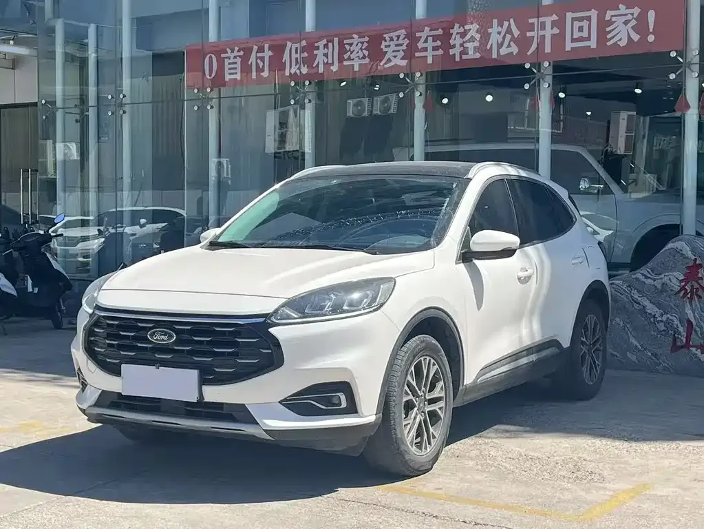 Ford Escape 2021 из CN, фото 1