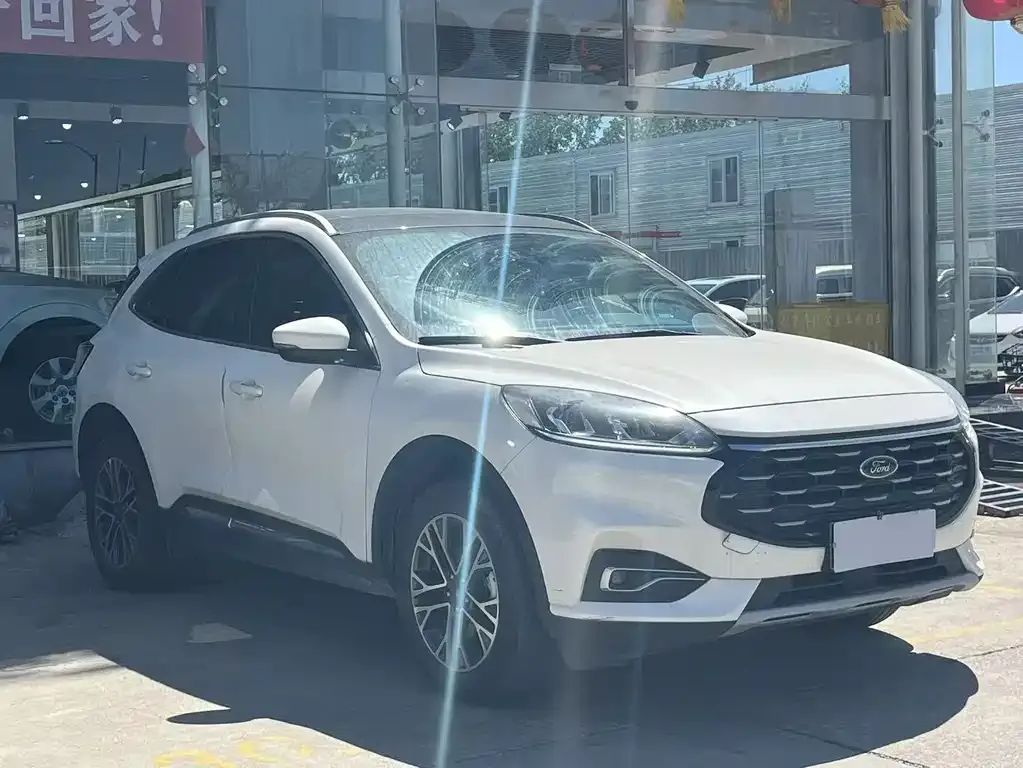 Ford Escape 2021 из CN, фото 3