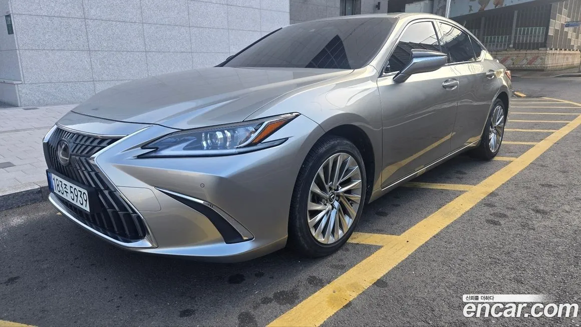 Lexus ES 2023 из KR, фото 3