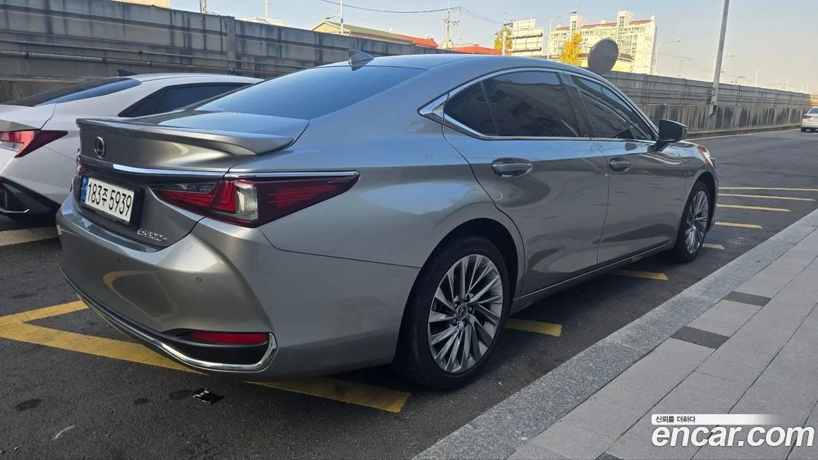 Lexus ES 2023 из KR, фото 4