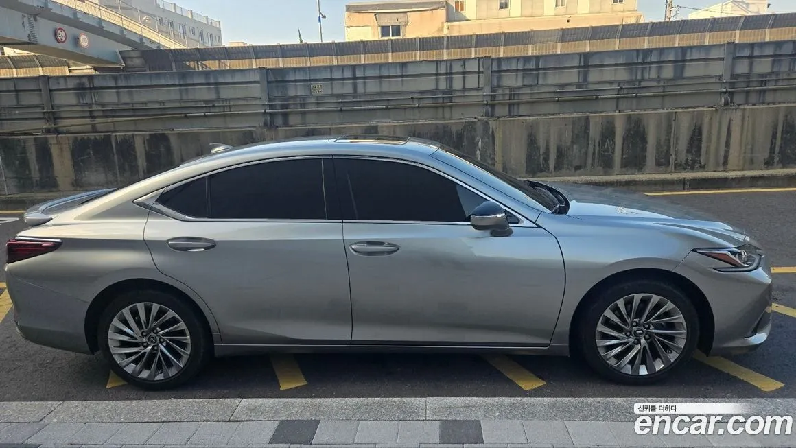 Lexus ES 2023 из KR, фото 7