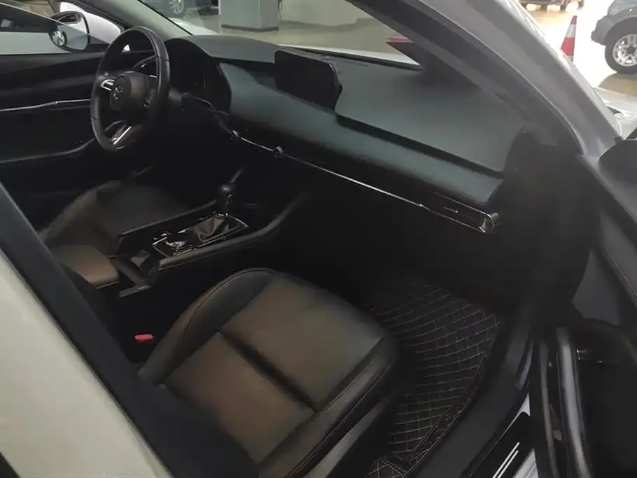Mazda 3 Axela 2022 из CN, фото 8