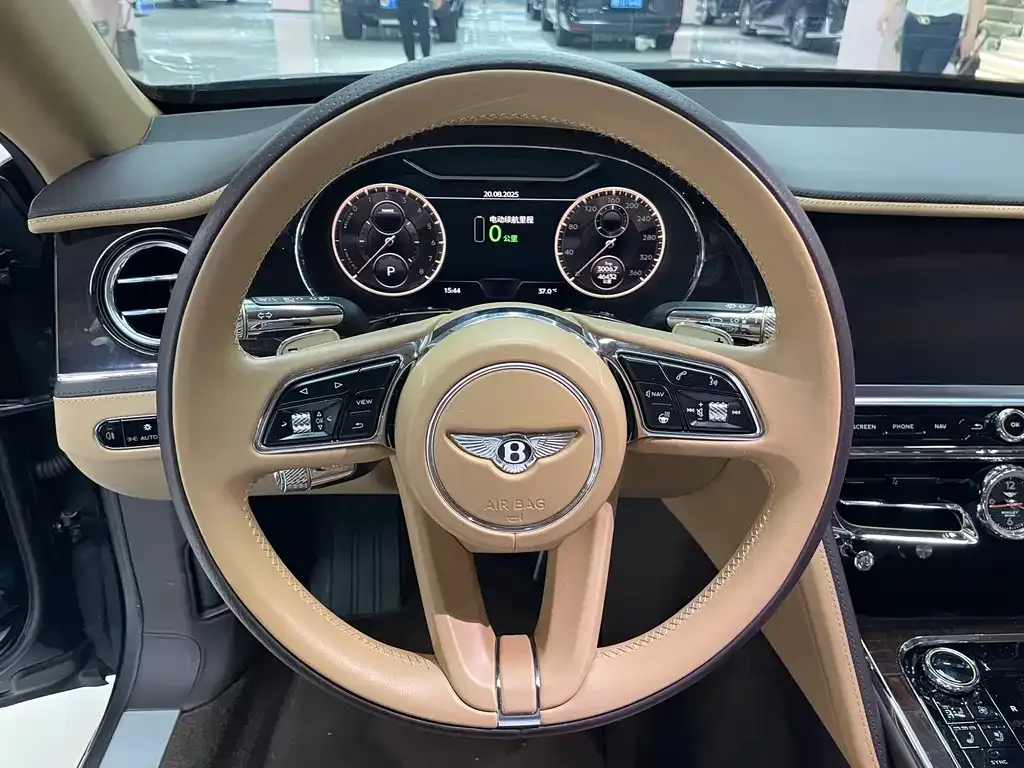 Bentley Flying Spur PHEV 2022 из CN, фото 2