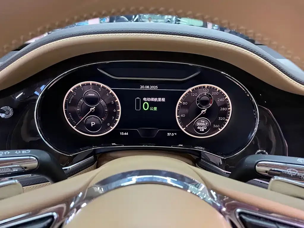 Bentley Flying Spur PHEV 2022 из CN, фото 3