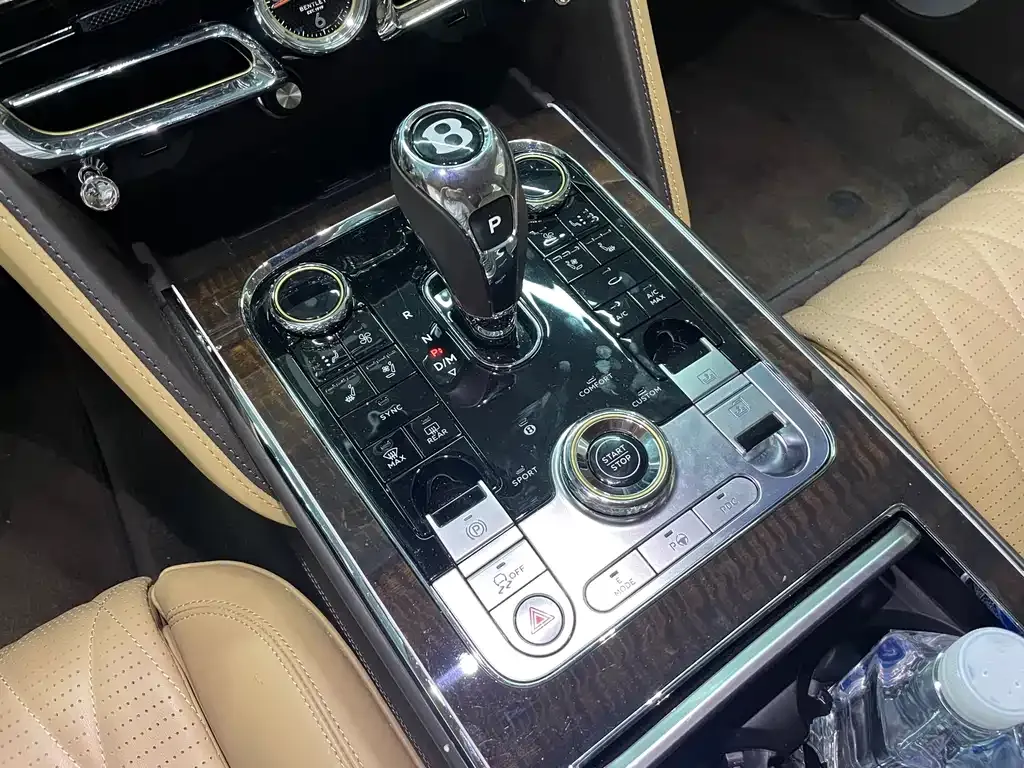 Bentley Flying Spur PHEV 2022 из CN, фото 4