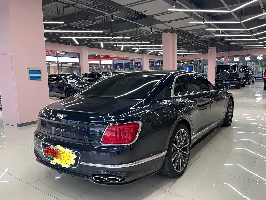 Bentley Flying Spur PHEV 2022 из CN, фото 8