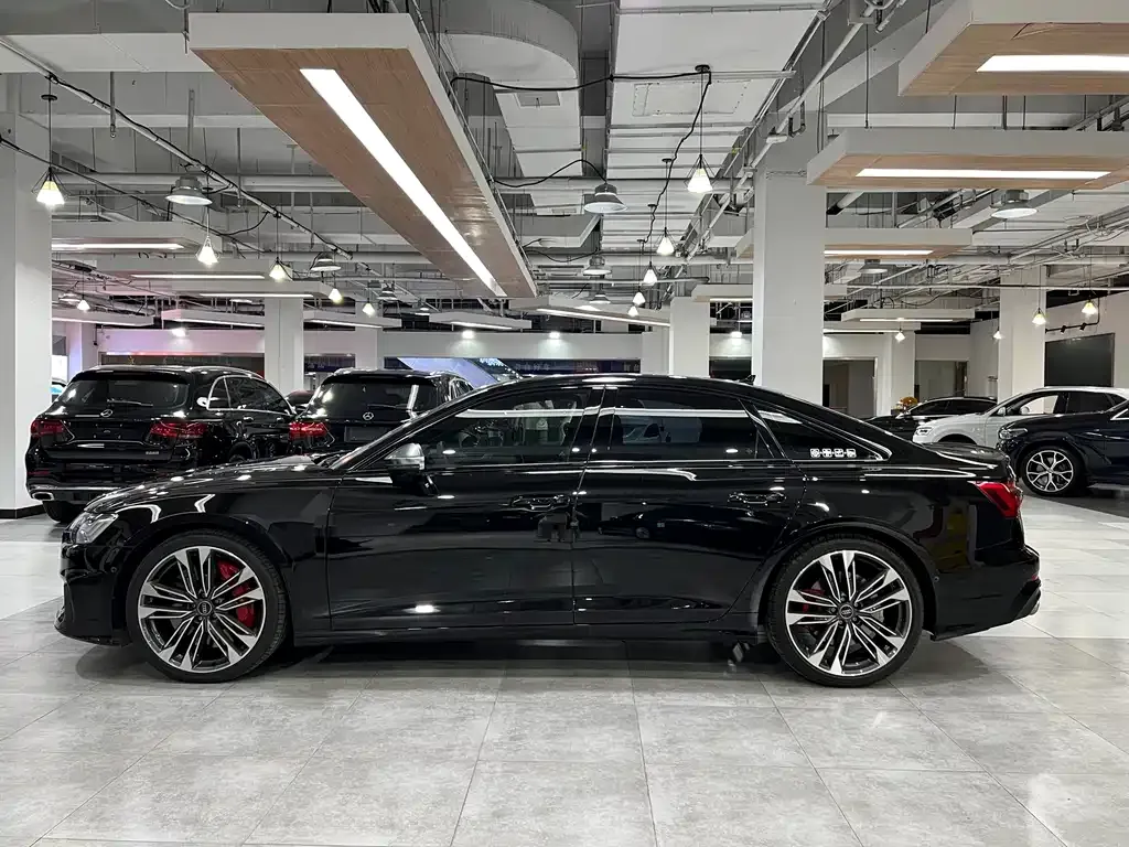 Audi S6 2024 из CN, фото 4