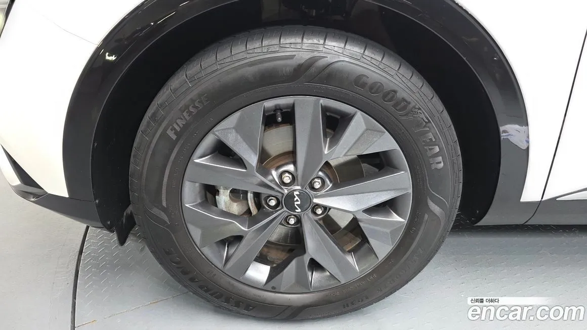 Kia Sportage — фото 5