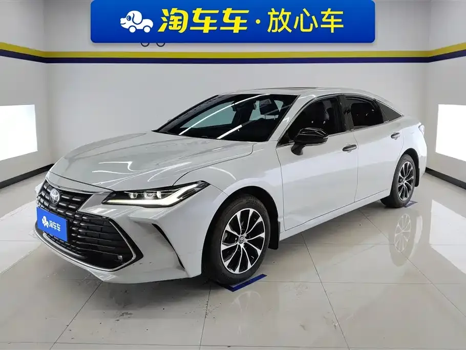 Toyota Avalon 2023 из CN, фото 1